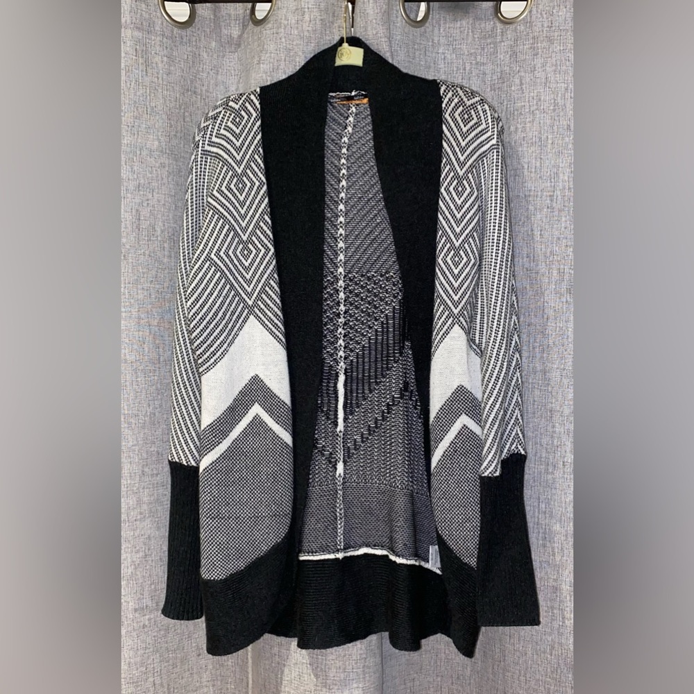 Belldini Womens Cardigan 3/4 length Sleeves